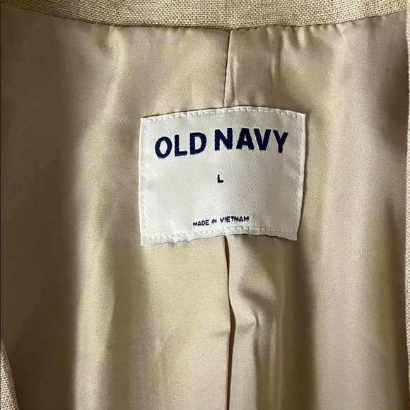 Elegant Cream Double-Breasted Women's Blazer - Picture 4 of 6